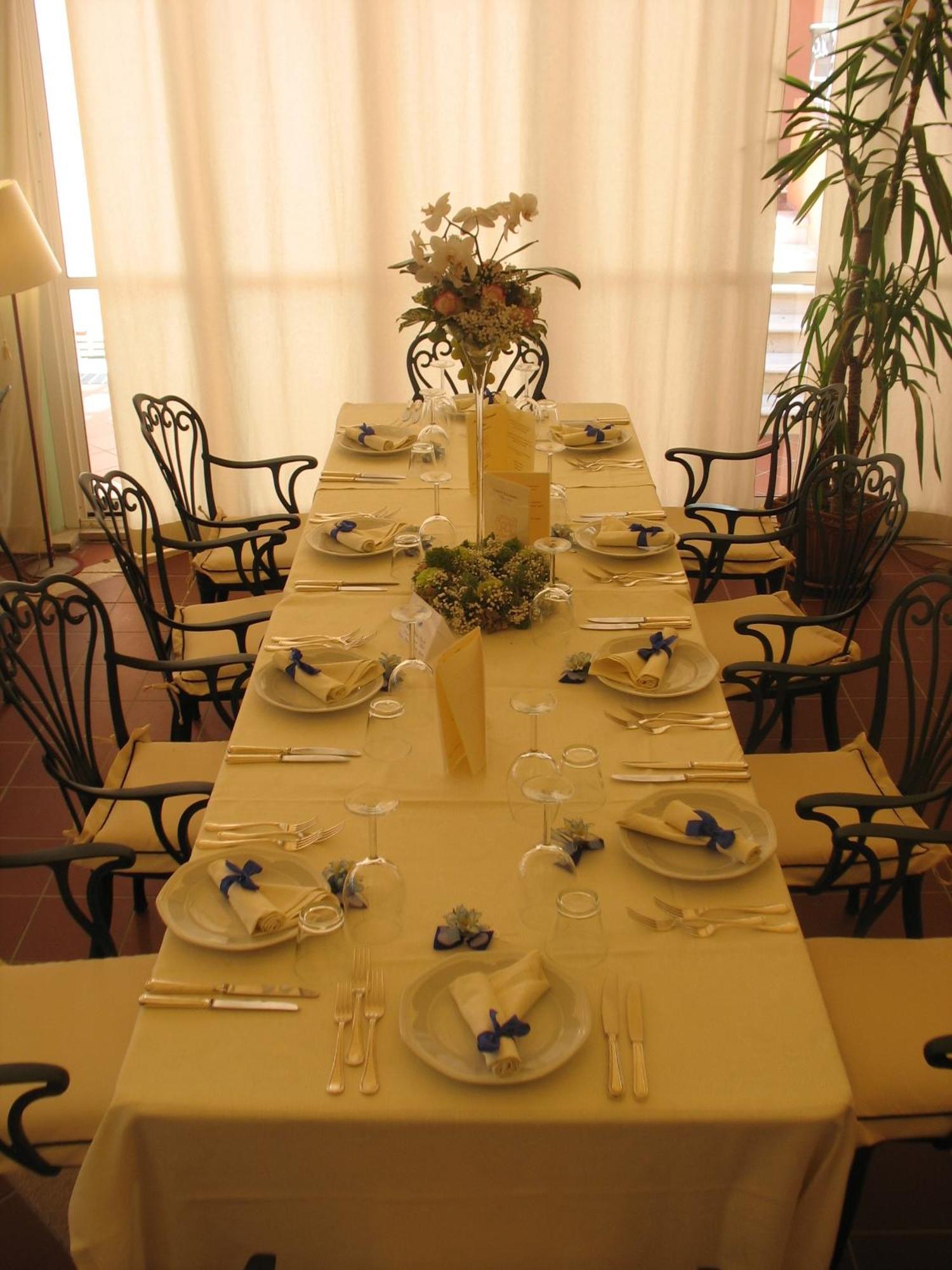 Hotel Villa Leri Monte Colombo ภายนอก รูปภาพ